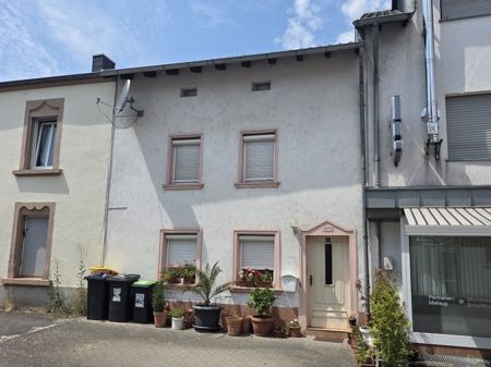 *** Kleines 2-3 Familienhaus - komplett vermietet ***